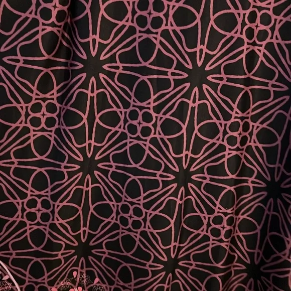 Elegant Pink and Black boho Patterned dress - Picture 3 of 8